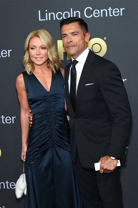 Kelly Ripa First Saw Mark Consuelos Photo And Knew They Would Be