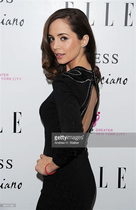 Eliza Dushku Walks The Red Carpet During The Guess By Marciano And Elle
