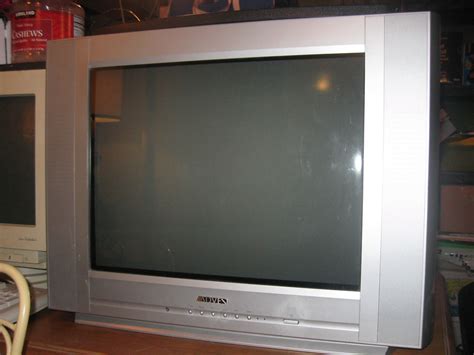 Repurpose old remote controls © gpl3+. Old TV Front | 20 inch flat screen (not flat panel) Tube ...