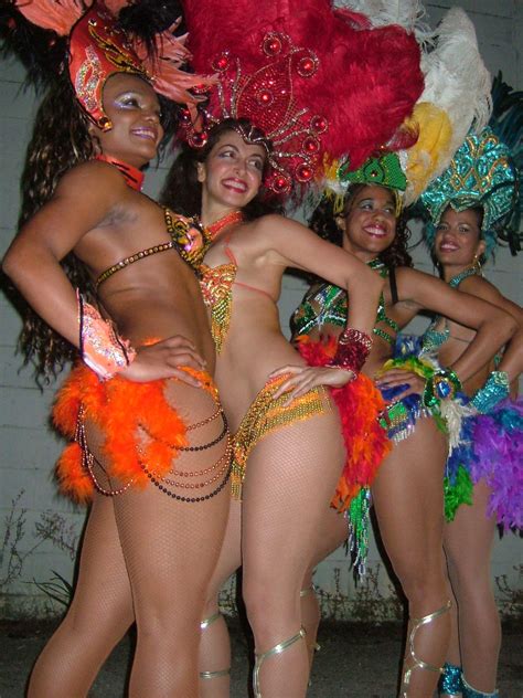 Nude Samba Dancers