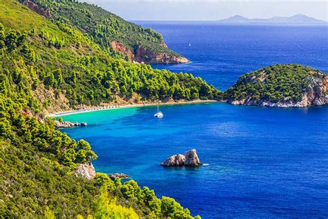 8 Most Beautiful Beaches In Greece Hotluxurytravel Best Places To