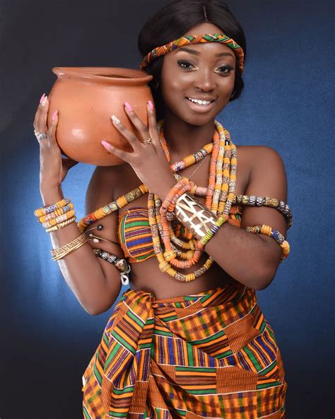Queening Ghanagyal Akwaaba Greetingsfromthegoldcoast Traditional African Clothing