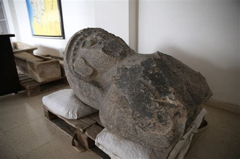3 000 Year Old Statue Of Woman Found In Hatay Daily Sabah