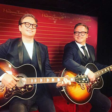 Последние твиты от madame tussauds london (@madametussauds). Wassen beeld Guus Meeuwis onthuld in Madame Tussauds ...