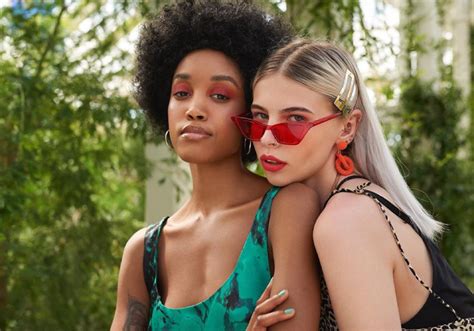 Shop the wide selection of crabtree & evelyn products in store or online at crabtree & evelyn offers luxury skin and hair care products that make every shower or bath feel like an indulgence. Crabtree and Evelyn is back in Singapore: Here's what you ...