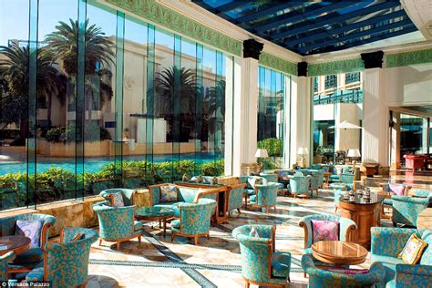 Jaddaf waterfront, al jaddaf dubai uae t: Inside The Palazzo Versace Hotel that Paris Hilton calls ...