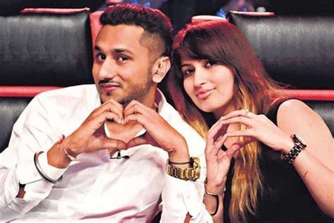 Honey Singh Domestic Violence Case Delhi Court Says No One Is Above Law As Singer Didnt Appear