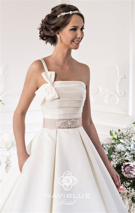 Check spelling or type a new query. Brautkleid Stuttgart www.lavie-brautmode.de | Wedding ...