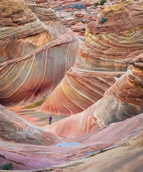 The Wave A Colorful Rock Formation Found In Arizona Usa R