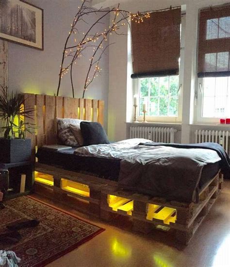 Кровать из поддонов с подсветкой фото Pallet Bedframe Wooden Pallet