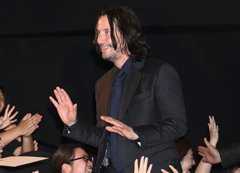 6 Reasons Why Keanu Reeves Is The Greatest Guy