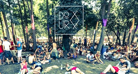 En général, seule la forme au masculin singulier est donnée. Dour 2014 de Preview