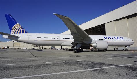 United Airlines First Boeing 777 300er N2331u On The Ramp At San