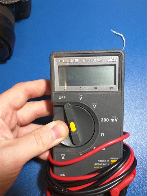 How To Measure A Battery With A Multimeter - how to measure a battery with a multimeter