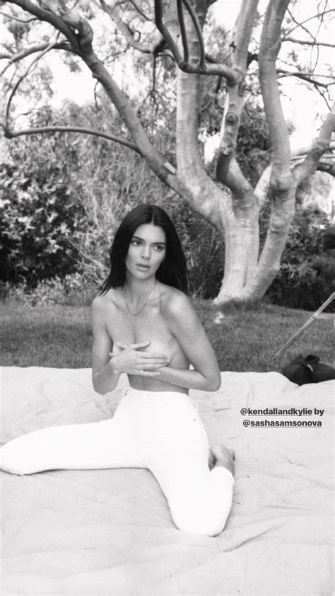 kendall jenner topless 3