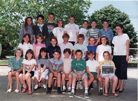 Photo De Classe Cm1 De 1992 Ecole Primaire Brette Les Pins Copains