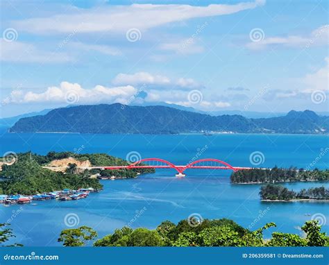 The Red Bridge In A Dazzling Day Stock Image Image Of Watch Dazzling