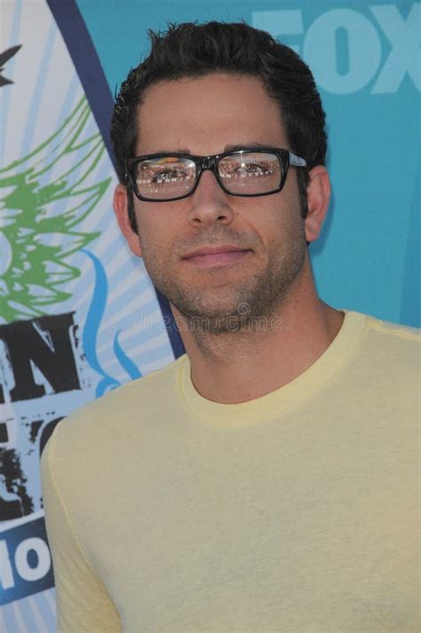 Zachary Levi Editorial Photo Image Of Party Center 32585576
