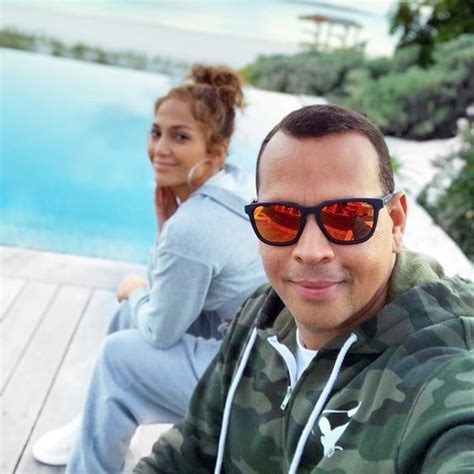 Jennifer Lopez And Alex Rodriguez Cuddle Up On A Boat