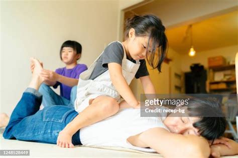 Mother And Daughter Massage Photos And Premium High Res Pictures