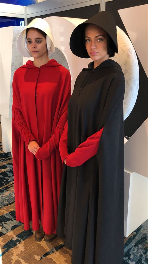 20 minutes into the future: Here are the new handmaid costumes for Season Two of Hulu ...