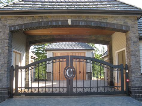 Driveway Entrance Gate Designs