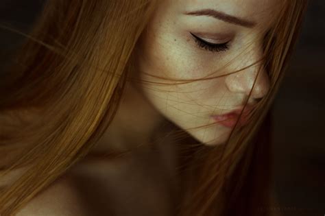 Portrait Bare Shoulders Eyeliner Closed Eyes Women Face Redhead Anastasia Lis Freckles