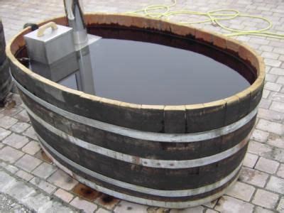 Jetzt badaccessoires mit anleitung selber bauen! ovaler Hottub | Badebottich, Badetonne, Garten ideen hinterhof