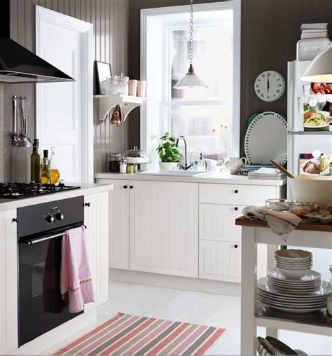 Les hemos dicho, es imprescindible limpiar las alfombras de la cocina. Small kitchen | Cocinas, Cocina ikea, Cocinas kitchen