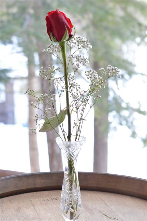 Create 4 Diy Floral Arrangements From A Single Rose Bouquet