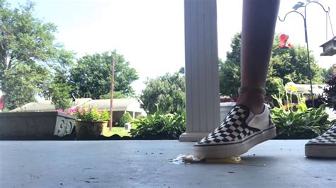 Feet Crushing Asmr •satisfying• Youtube