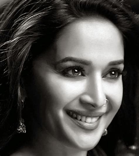 Topcelebs Hot And Sexy Madhuri Dixit Hd Wallpapers Free Download