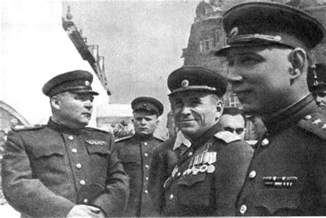 Приводятся по старому стилю), советский государственный и военный деятель, полководец. Использованы материалы кн.: Шикман А.П. Деятели ...