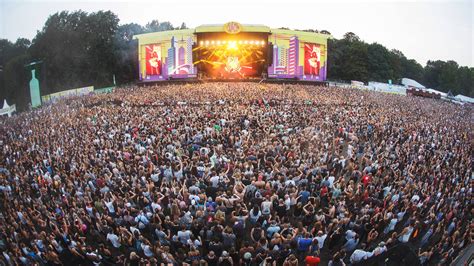 The festival in chicago's grant park hosts an e. Lollapalooza Berlin 2018, annunciata la line-up: The ...
