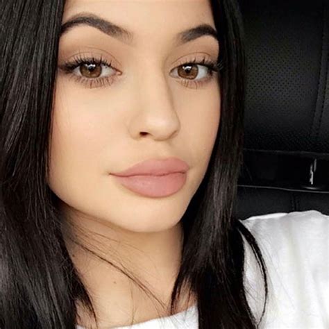 kylie jenner s lip fillers aren t the only secret to her plump pout e online au