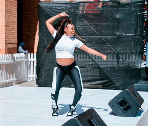 Mzansi Divided By Bontle Modiselles Dance Moves Hitvibes