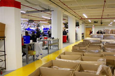 Inside Makerbots Huge New Brooklyn 3d Printer Factory The Verge