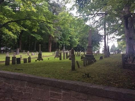 Oak Ridge Cemetery In Southbridge Massachusetts Find A Grave Cemetery