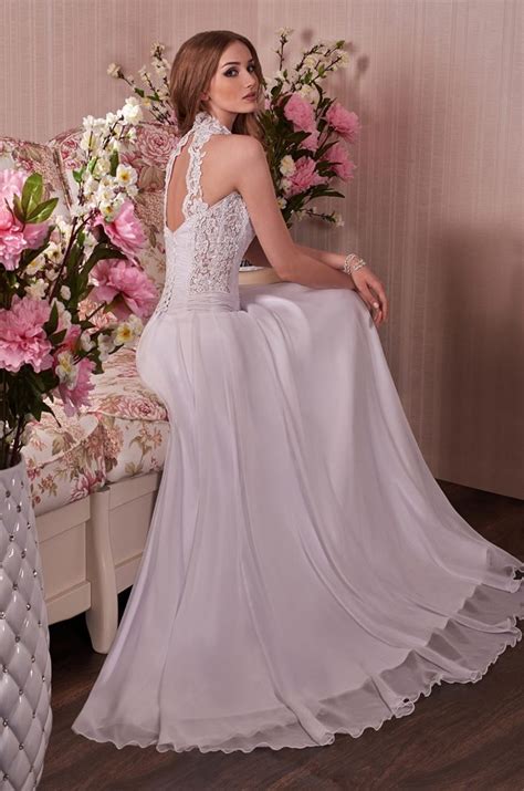 May 22, 2021 · moda vestiti primavera estate 2021, scopri il vestito bianco più bello da avere, ecco gli abiti in tendenza di stagione: Abiti da sposa Monza, Abito da sposa romantico tendenze ...