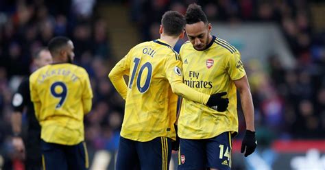 From then, my days in division 3 were over and i was fired into div 1, he is actually unreal. Premier League: Arsenal held by Crystal Palace after Pierre-Emerick Aubameyang gets red card