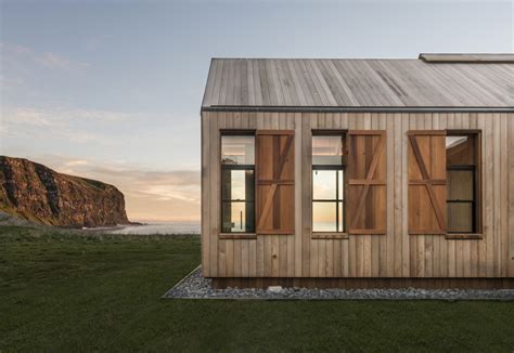 This Isolated New Zealand Beach House Luxuriates In Complete Privacy