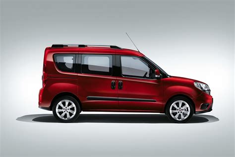 Desfrute das estreias dos filmes mais esperados. Novo Fiat DOBLO 2016 | Preço, Fotos, 7 lugares, Potência
