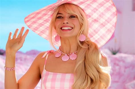 Margot Robbie Earns 50 Million Usd For Barbie Hypebae