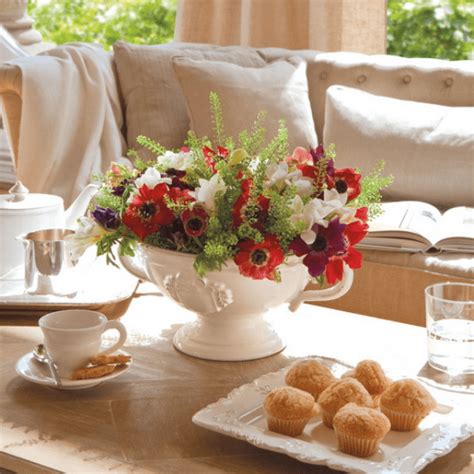 56 Stylish And Practical Coffee Table Decor Ideas - DigsDigs