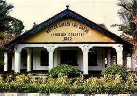 It is located in the bustling city of johor bahru and caters for students studying in the secondary level of education in malaysia. English College - Maktab Sultan Abu Bakar - Johor Bahru ...
