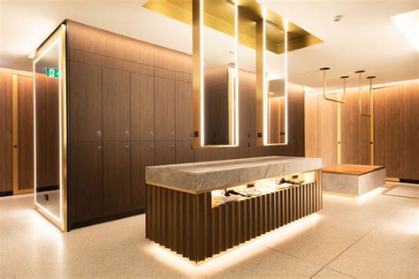 High End Luxury Change Rooms With Lockers Beauty Bar Change Room