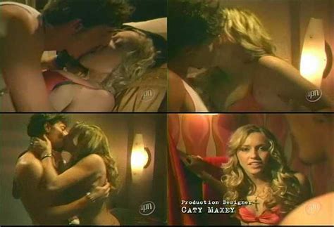 Nackte Katie Cassidy In Sex Love And Secrets