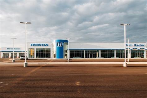 Rochester ford is in rochester, minnesota, about an hour and a half away from downtown minneapolis and the rest of the twin cities area. Tom Kadlec Honda car dealership in ROCHESTER, MN 55901 ...