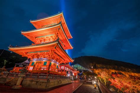 Kiyomizudera Temple Fall Foliage Evening Illumination Travel Caffeine