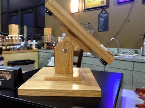 The DIY Wood iPad Stand that Screams Style/Prevents Tablet Jabbing